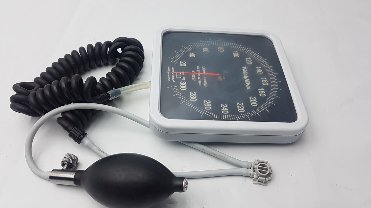 Welch Allyn Aneroid Blood Pressure Sphygmomanometer S/N 150113170645