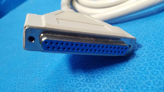 White d-sub 25-pin male to female connector cable with metallic blue interior and plastic housing lot of 3