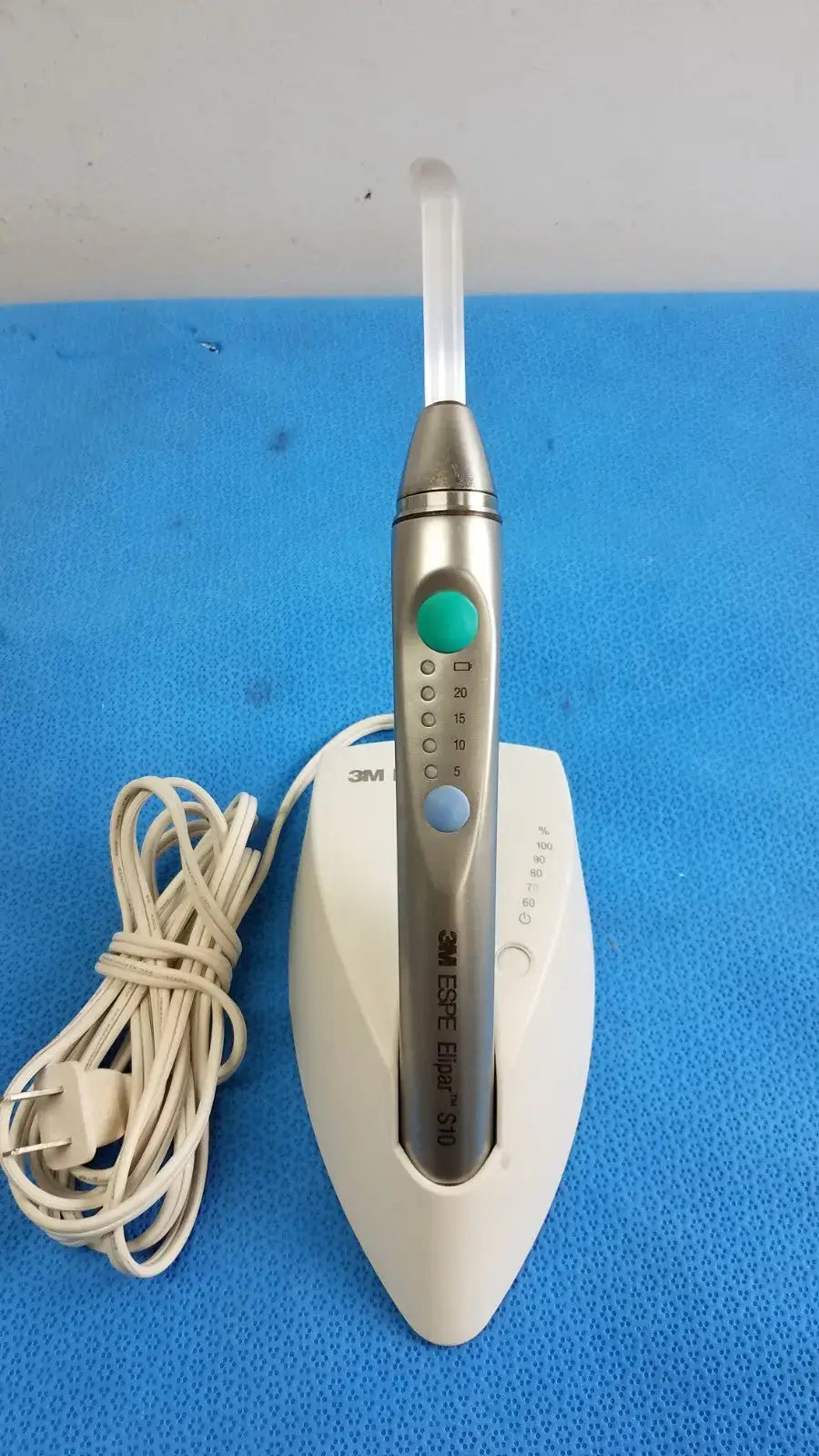 Reuse Medical 3M ESPE Elipar S10 LED Dental Curing Light – Cordless – Dental Equipment Dental Curing Lights, second-hand product photo 1
