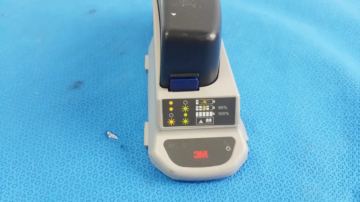 Reuse Medical 3M Versaflo TR-340 Charger & TR-332 High Capacity Battery Pack for TR-300 PAPR Other Medical & Lab Equipment, second-hand product photo 1
