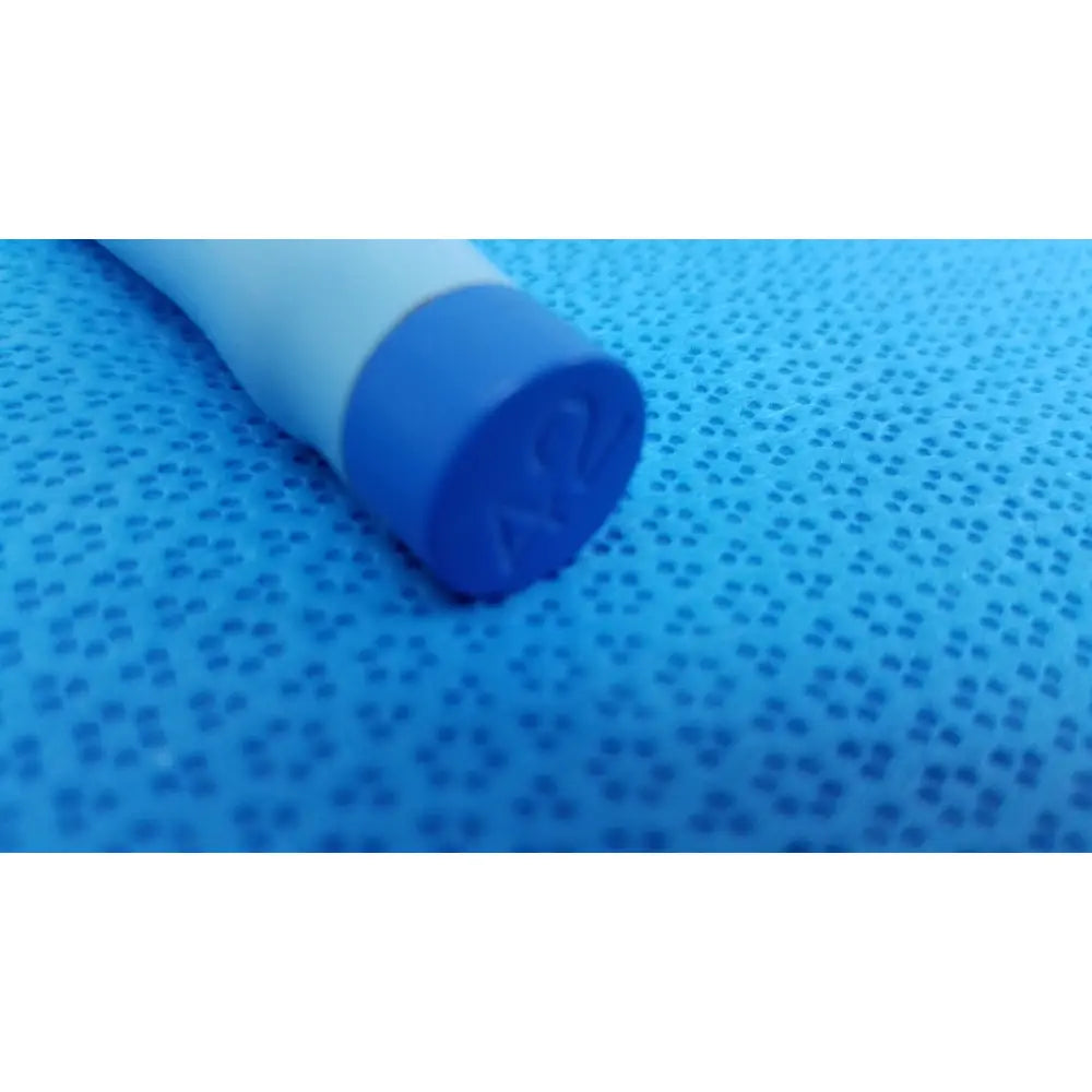 Blue and white maloney tapered tungsten-filled esophageal bougie 42fr with textured grip for precise insertion