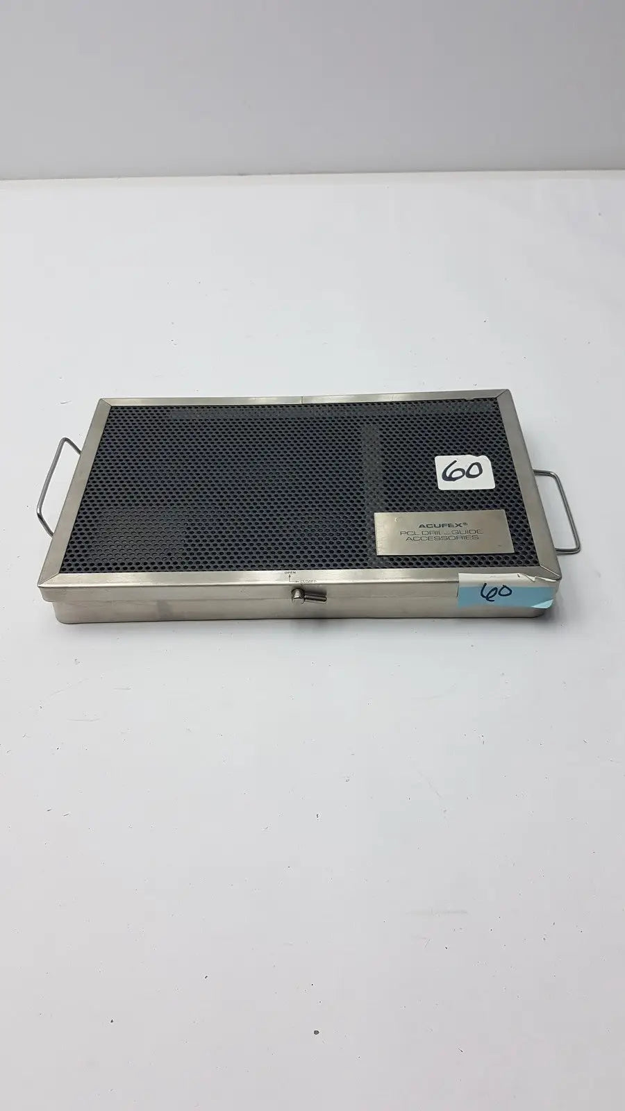 Stainless steel mesh tray with handles and lock mechanism for acufex pcl drill guide accessories