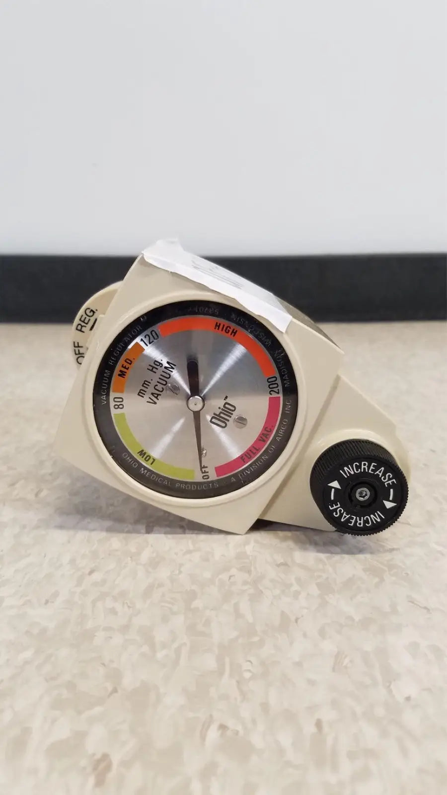 Reuse Medical Airco Vacuum Regulator Other Welding Equipment, as-is (for parts) product photo 1