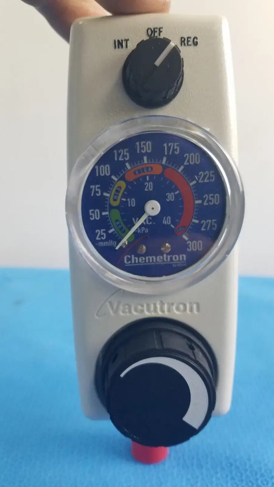 Reuse Medical Allied Healthcare Vacutron 22-15-1106 Suction Regulator Ultrasonic Cleaners, second-hand product photo 1