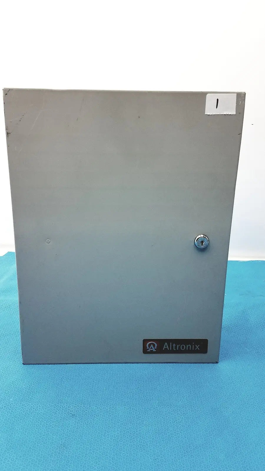 Reuse Medical Altronix SMP5CTX High Current Power Supply / Charger 12VDC/24VDC -No key Centrifuge Tubes, second-hand product photo 1