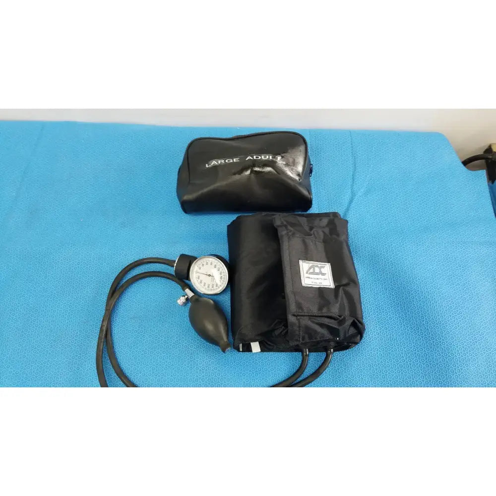 Reuse Medical American Diagnostic Blood Pressure Cuff Large Adult with Sphygmomanometer Blood Pressure Cuffs & Hoses, second-hand product photo 1