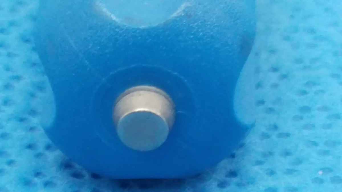 Blue plastic arthrex single use obturator with metallic cap orthopedic surgical instrument for precise procedures