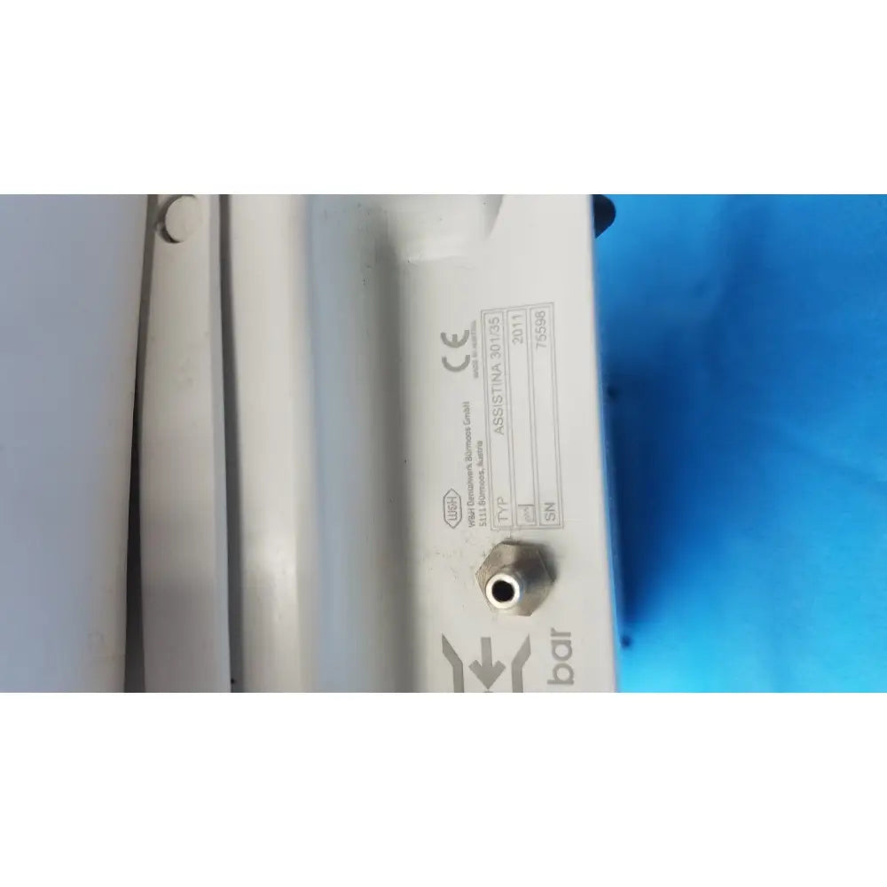 White plastic industrial air compressor with metal threaded port and ce label for assistina 301 plus dental lubrication cleaning system