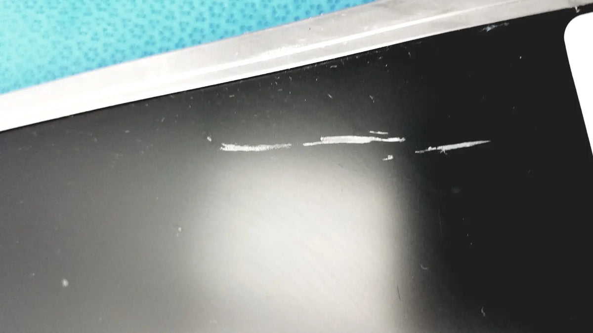 Black smartphone screen lcd display screen panel with visible scratches and glossy finish m170eg01 auo m170eg01