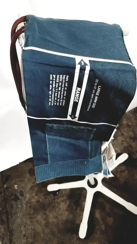 Baum Baumanometer Roll By Aneroid Sphygmomanometer Mobile Blood Pressure Unit Aneroid Sphygmomanometer, second-hand product photo 2