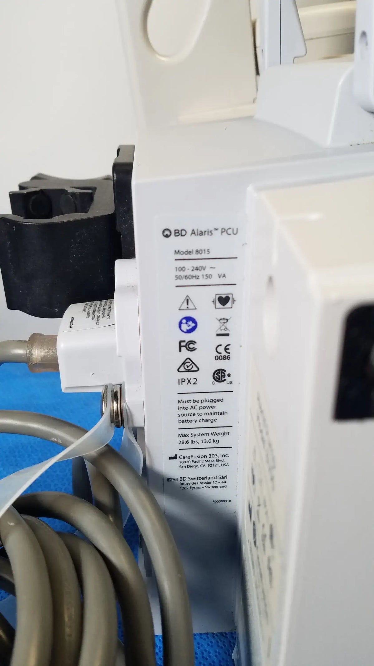 BD Alaris 8015 PC Pump With 2x 8100 Modules Modular Infusion Pump System, second-hand product photo 16