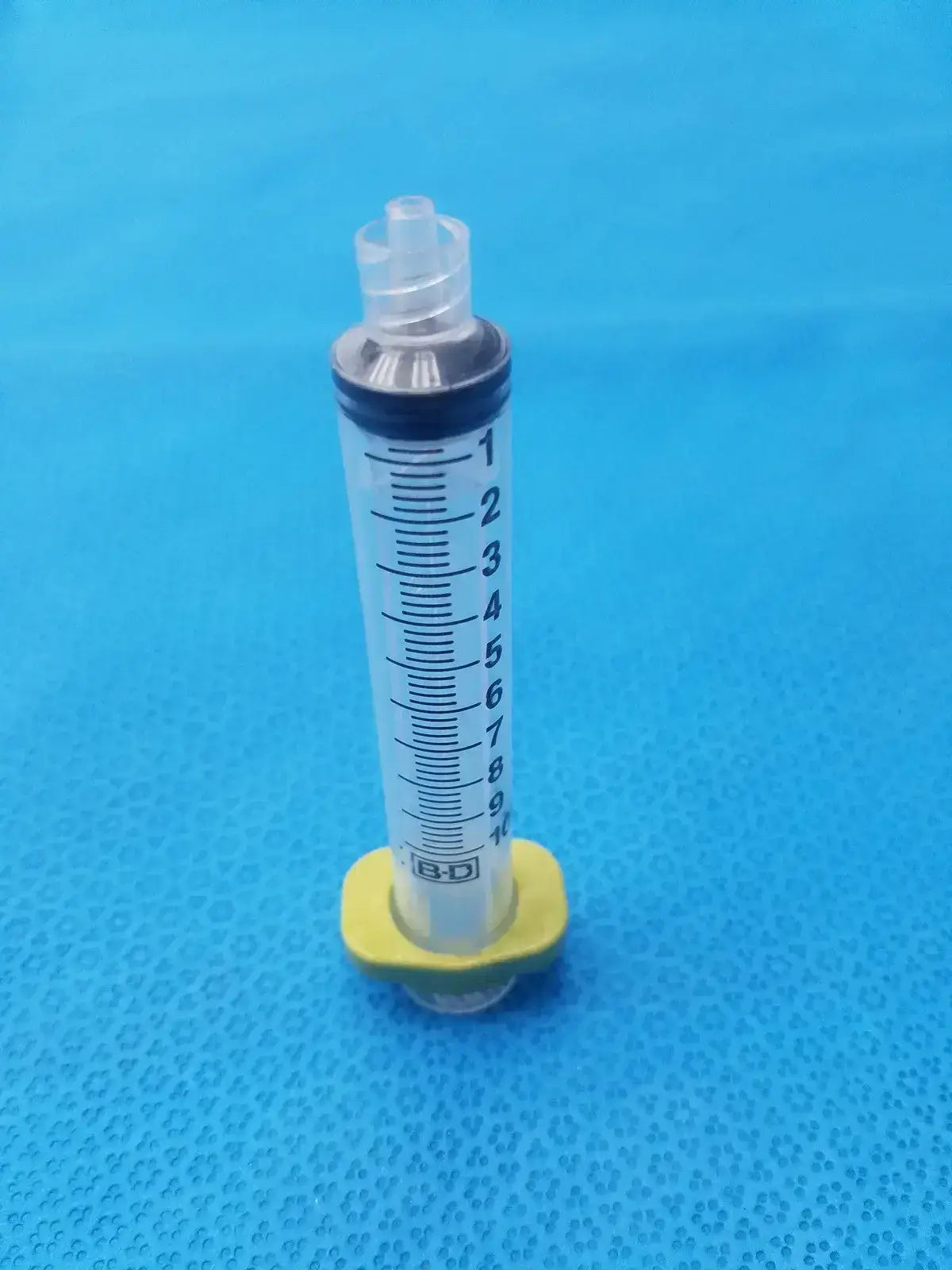 BD Syringe 10ml with Yellow Clip Syringe, second-hand product photo 10