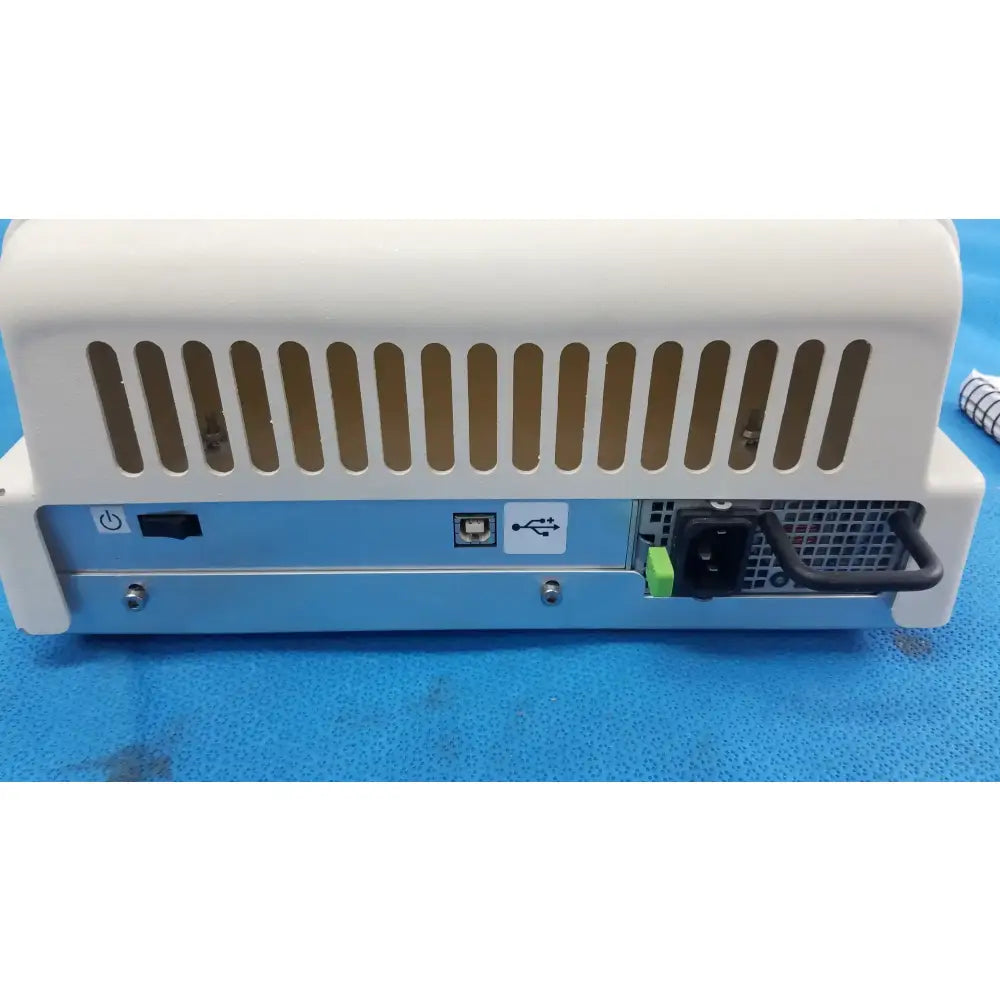 Becton Dickinson & Company BD Prewarm Heater Ref 442950 Prewarm Heater, second-hand product photo 11