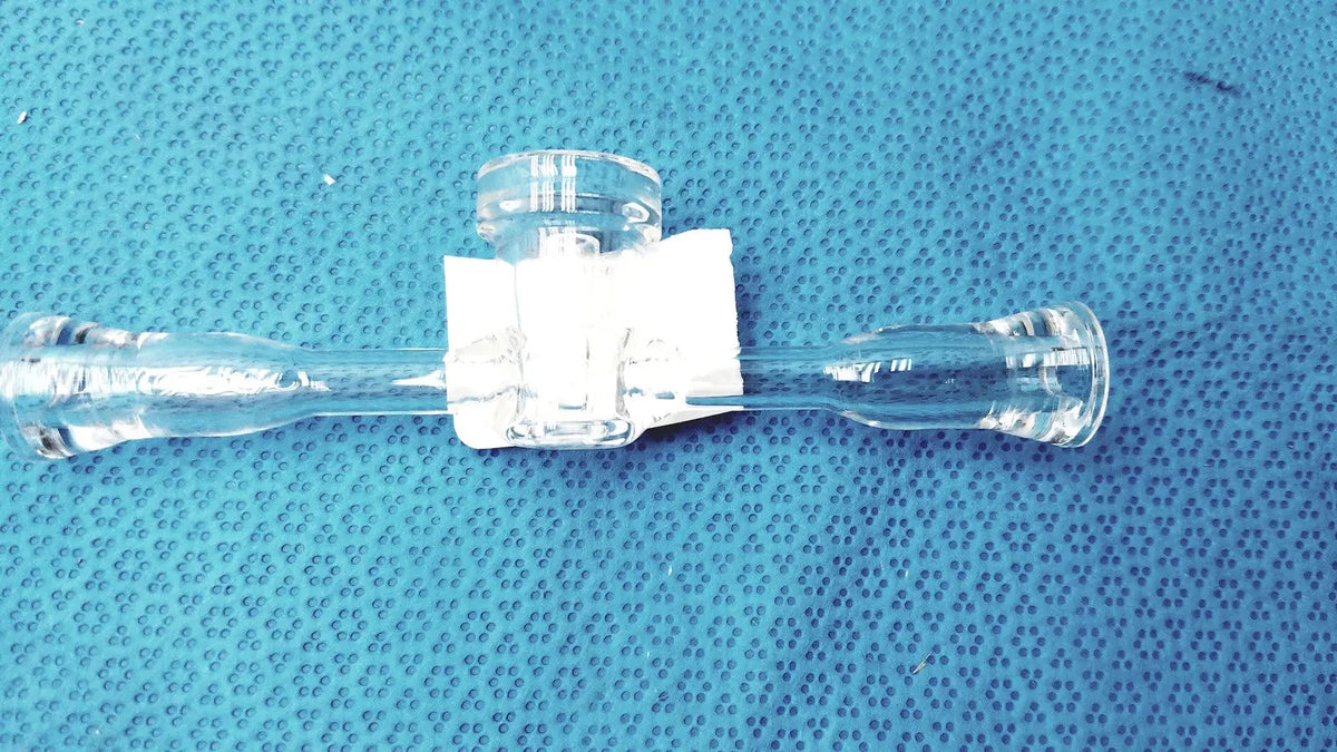 Clear borosilicate glass stopcock adapter with white plastic joint lab valve connector for chemistry tubing