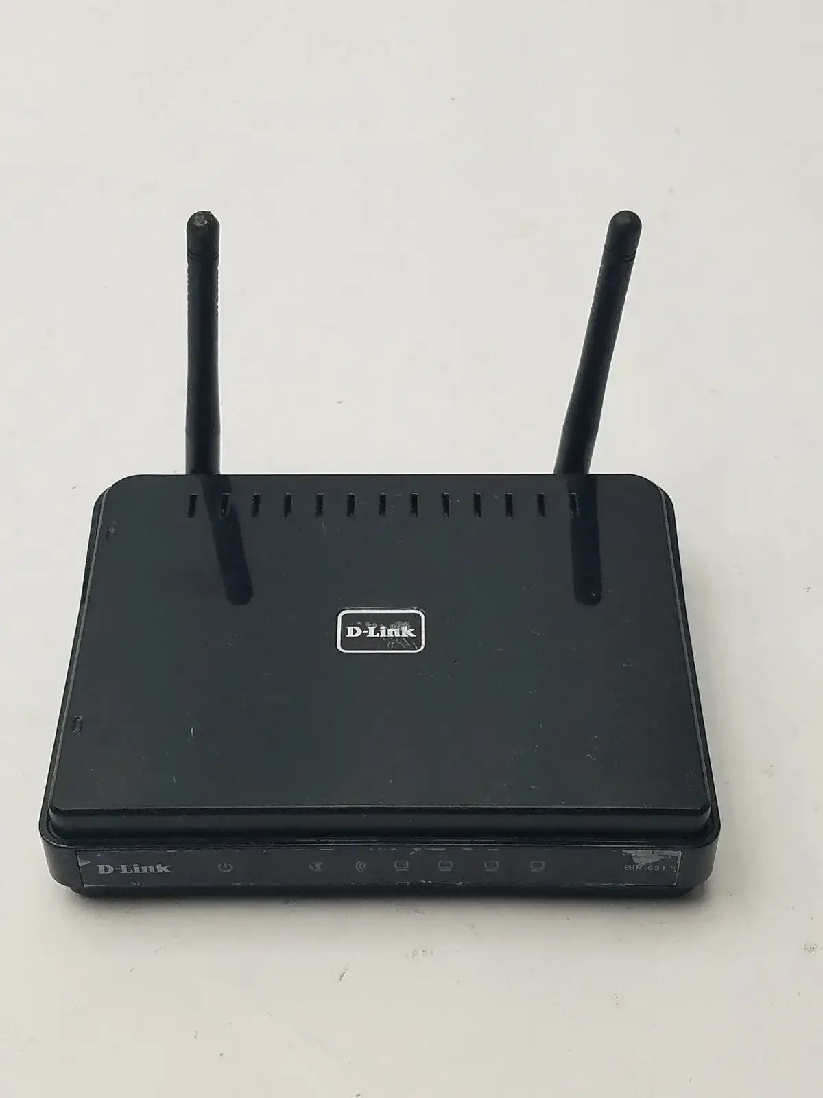 D-Link DIR-651 300 Mbps 4-Port Gigabit Wireless N Router Wireless Router, second-hand product photo 8