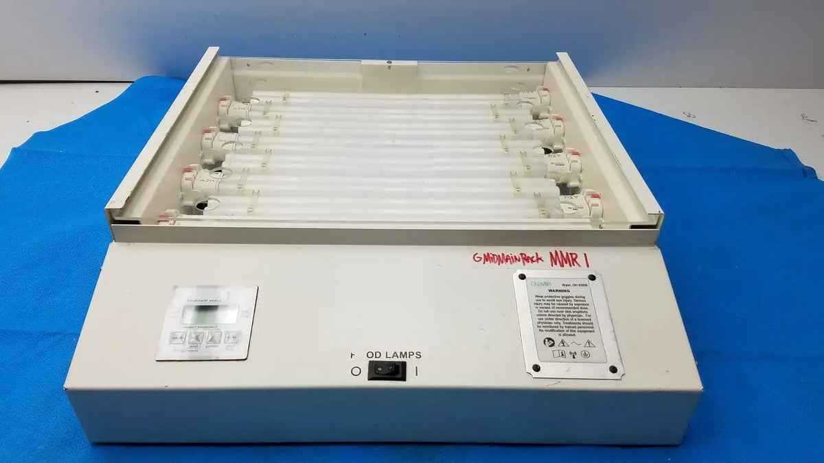 Reuse Medical Daavlin M Series X 311-10 Phototherapy Lighting Unit PN M4586-PLNBX-0010 Other Medical & Lab Equipment, second-hand product photo 1