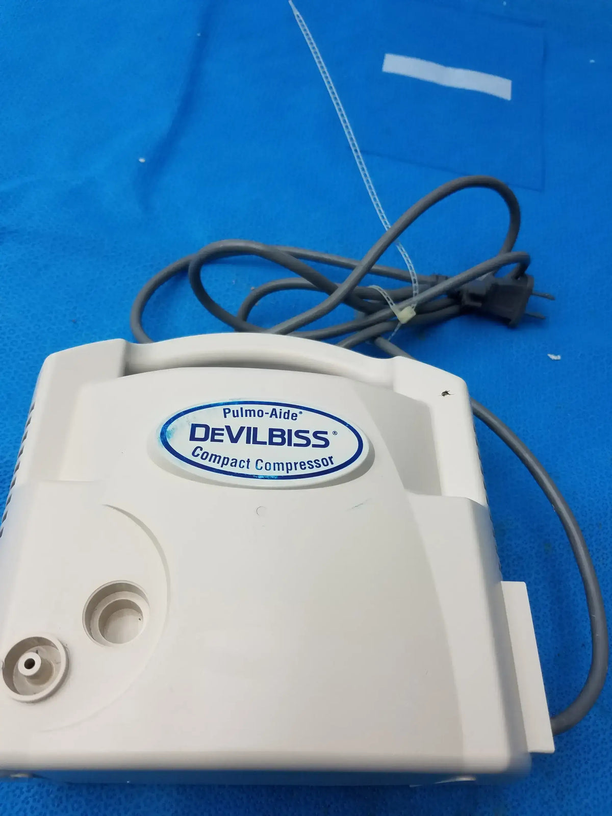 DeVilbiss 3655D Pulmo-Aide Compact Compressor Nebulizer System Compressor Nebulizer System, second-hand product photo 9
