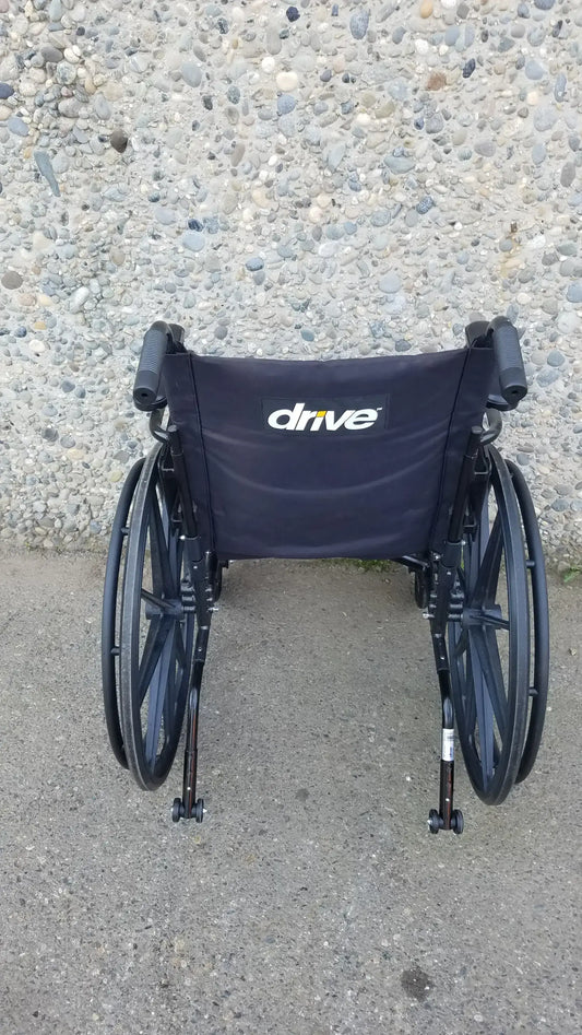 Reuse Medical Equipment Drive Medical ELR Cruiser X4 Transport Folding Wheelchair Lightweight Wheelchair, second-hand product photo 2