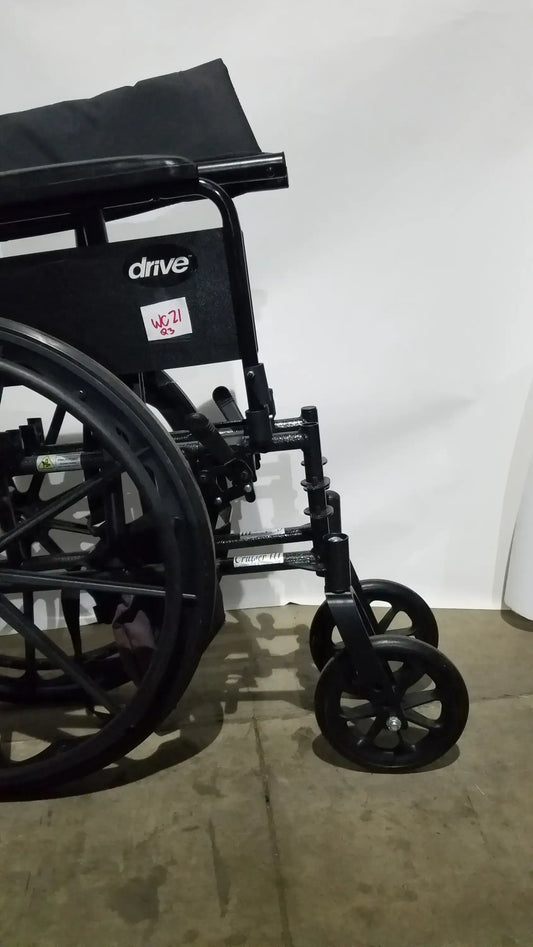 Reuse Medical Equipment Drive Medical Silver Sport 2 Folding Wheelchair Lightweight Black Seat Wheelchairs, second-hand product photo 2