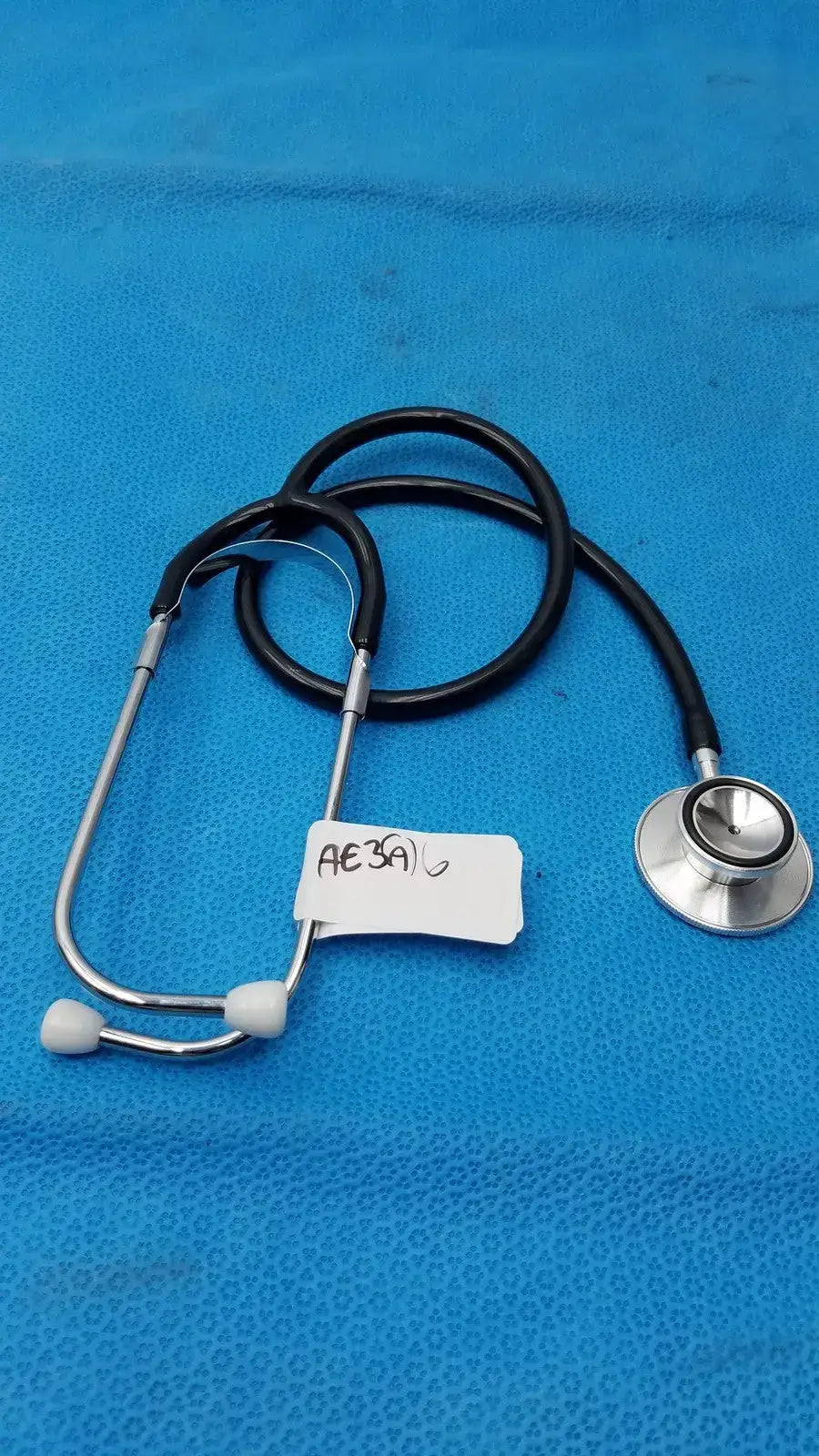 Reuse Medical Dual Head Stethoscope Black Professional Acoustic 2-Sided Chestpiece Acoustic/Traditional Stethoscopes, second-hand product photo 1