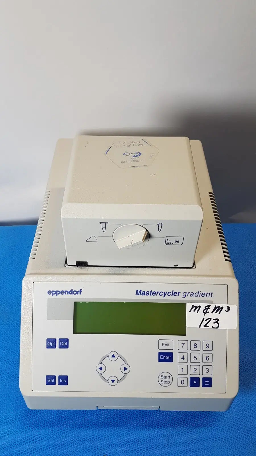 Reuse Medical Eppendorf Mastercycler Gradient PCR Thermal Cycler Pipettors/Automatic Pipettes, second-hand product photo 1