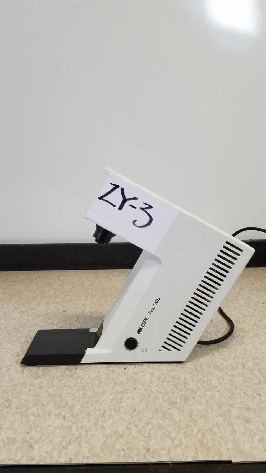 Reuse Medical Espe Visio Alfa Dental Composites Light Cure Unit 110v Other Medical & Lab Equipment, second-hand product photo 1