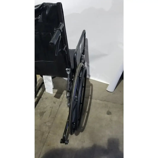 Reuse Medical Equipment Everest & Jennings Advantage Recliner Folding Manual Wheelchair Wheelchairs, second-hand product photo 2