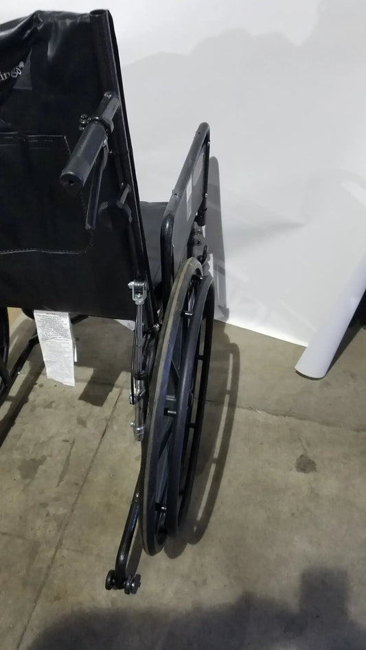 Reuse Medical Equipment Everest & Jennings Advantage Recliner Folding Manual Wheelchair Wheelchairs, second-hand product photo 2