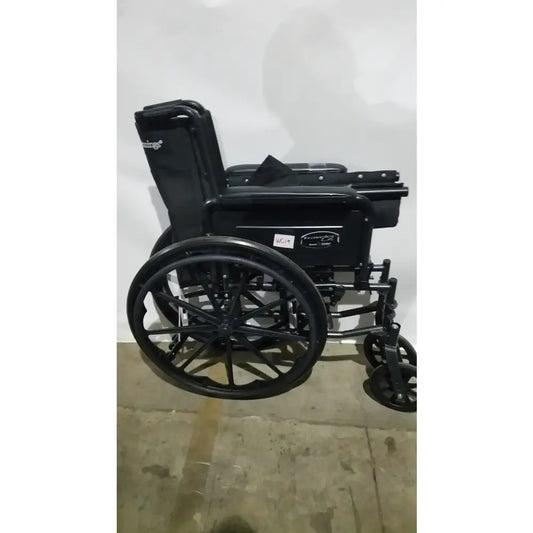 Reuse Medical Equipment Everest & Jennings Traveler L4 Wheelchair Ultralight Adjustable Height Adult Use Wheelchairs, second-hand product photo 2
