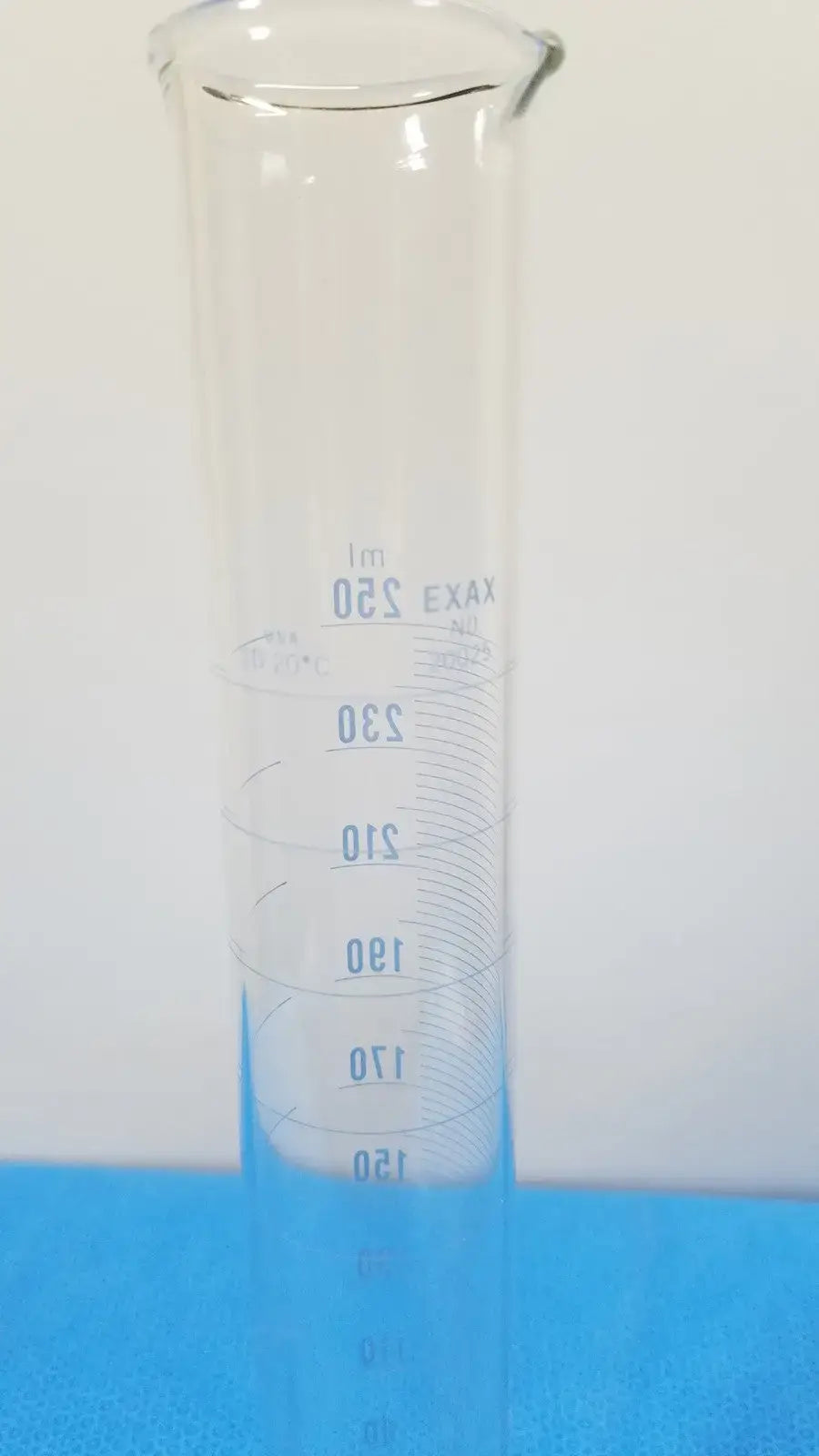 Exax 250 mL Glass Graduated Cylinder – Single Metric Scale Laboratory Glassware Graduated Cylinder, second-hand product photo 3
