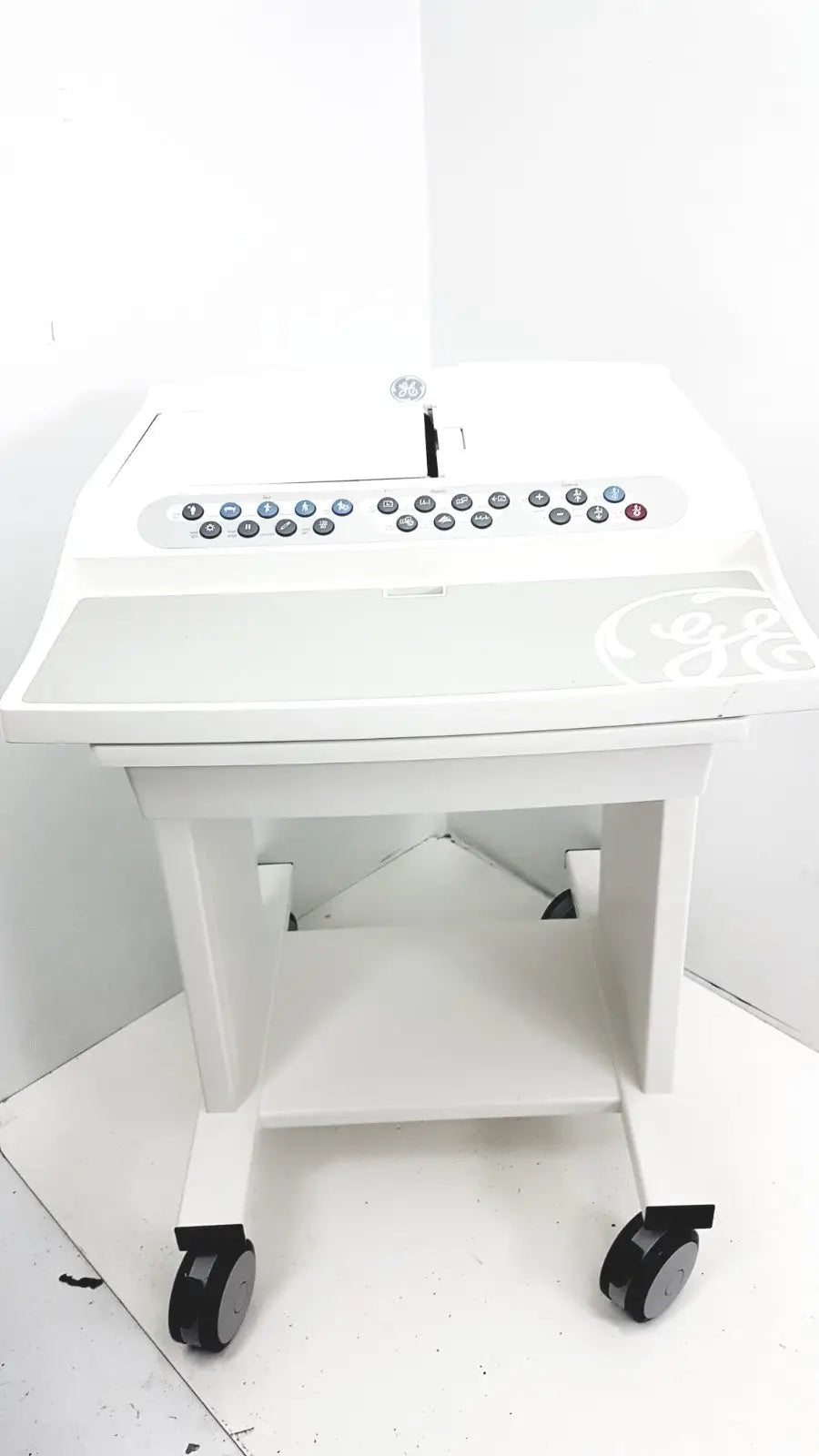 Reuse Medical GE CASE Stress Test System – Cardiac Exercise Testing Unit Patient Monitors, second-hand product photo 1