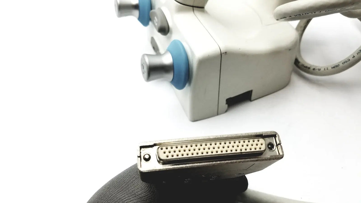 Close-up of the back side d-sub 25-pin connector on the healthcare innova 2000 smart handle for reuse medical devices