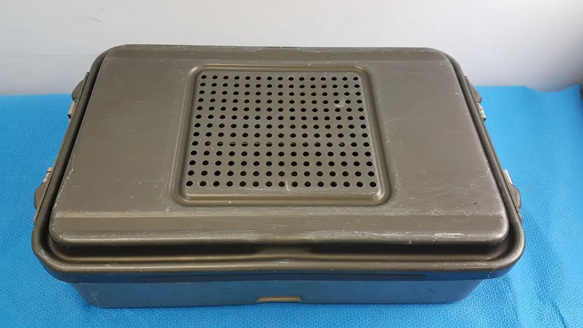 Reuse Medical Genesis Stainless Steel Instrument Sterilization Tray With Lid 17.5"x12"x4.25" Sterilization Trays & Cases, second-hand product photo 1