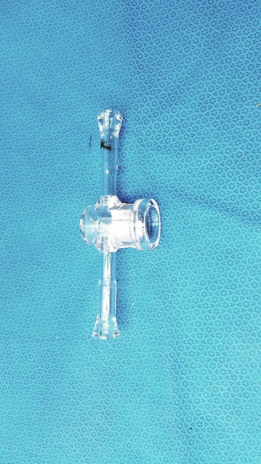 Clear glass lab adapter with 24/40 joint and stopcock valve made of borosilicate for chemistry use