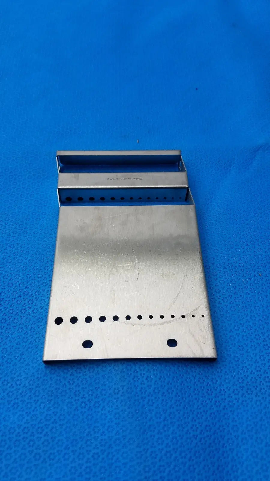 Gsource stainless steel us 285 1710 silver metallic rectangular bracket with evenly spaced holes and two mounting holes