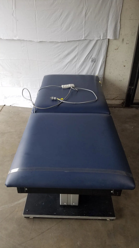 Reuse Medical Equipment Hausmann Bariatric Dual-Lift Electric Hi-Lo Treatment Table Powered Examination Tables, second-hand product photo 2