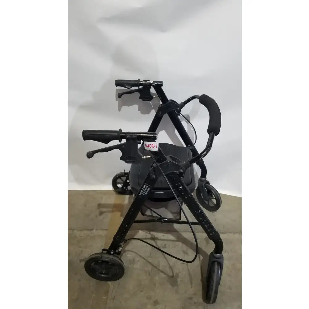 Reuse Medical Equipment Heavy Duty Rollator Walker with Seat, 4-Wheels Walkers, second-hand product photo 19