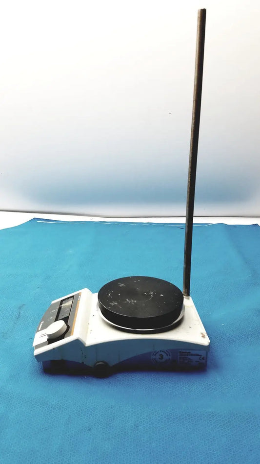 White heidolph mr hei-tec magnetic stirrer hotplates with black heating surface and metal rod for stirrer hotplates pt1000 use