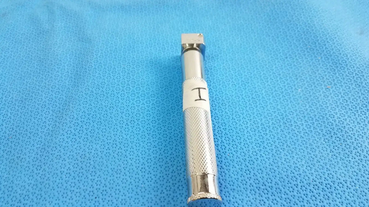 Reuse Medical Hull F R Fiber Optic Laryngoscope Handle Laryngoscopes, second-hand product photo 1
