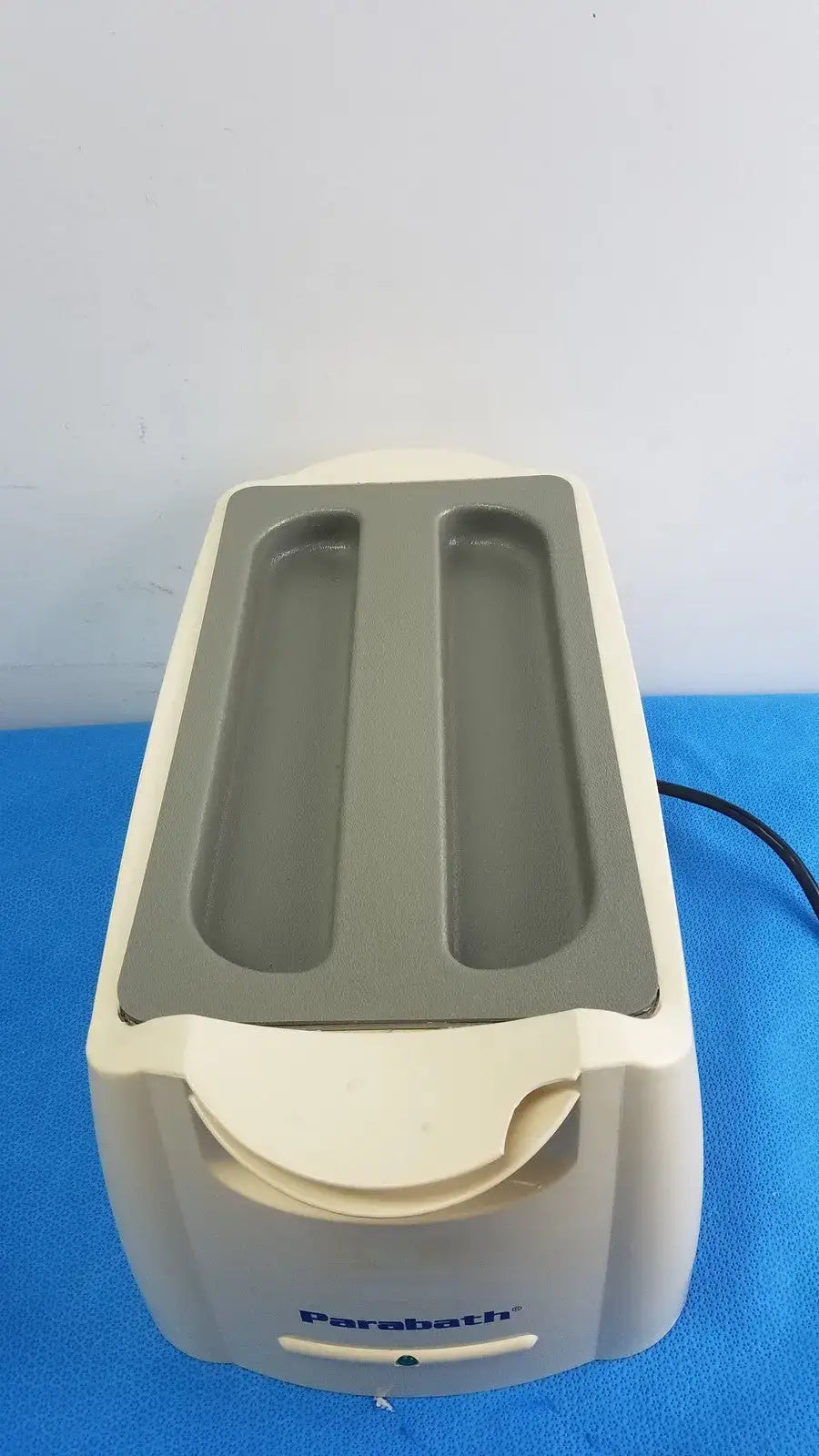 Reuse Medical Hygenic Parabath 24050 Wax Heating Therapy System Other Medical & Lab Equipment, as-is (for parts) product photo 1