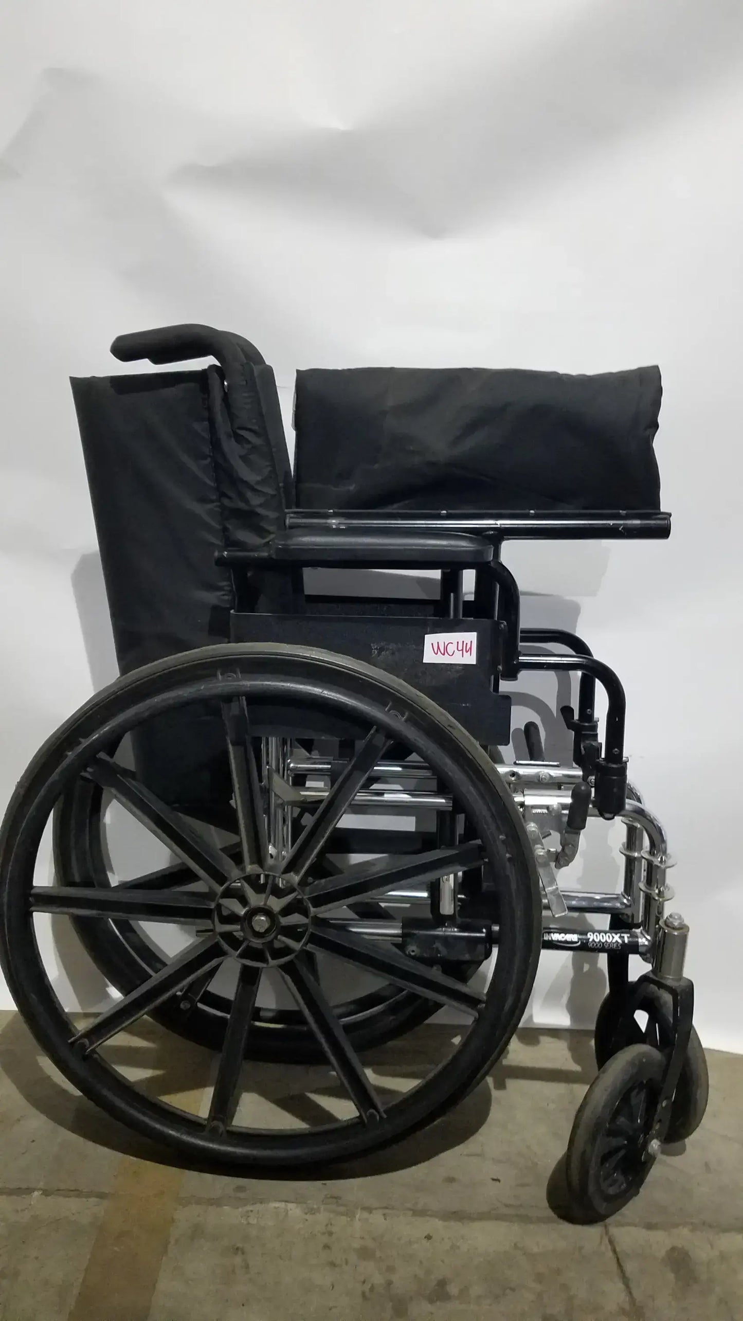 Reuse Medical Equipment Invacare 9000 XT Manual Wheelchair Folding Heavy Duty Mobility Medical Chair Wheelchairs, second-hand product photo 25
