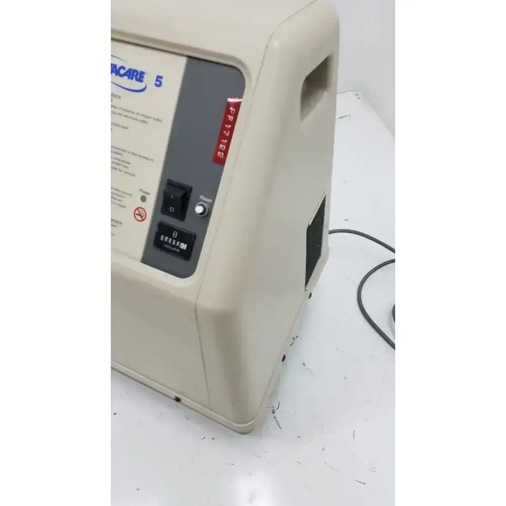 Invacare Concentrrator Oxygen Concentrator, second-hand product photo 9