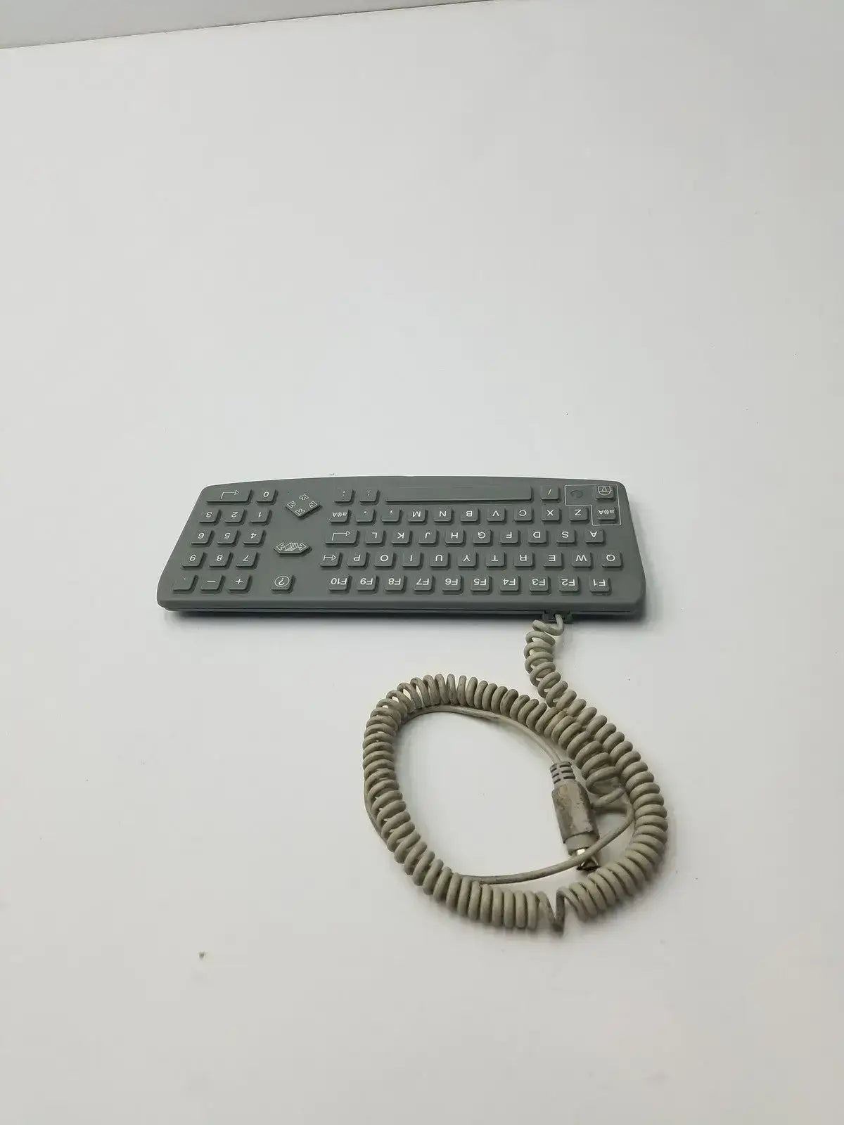 Generic Keyboard for Biomerieux Vitek 2 Smart Carrier Station Microbial Analyzing System Keyboard, second-hand product photo 5
