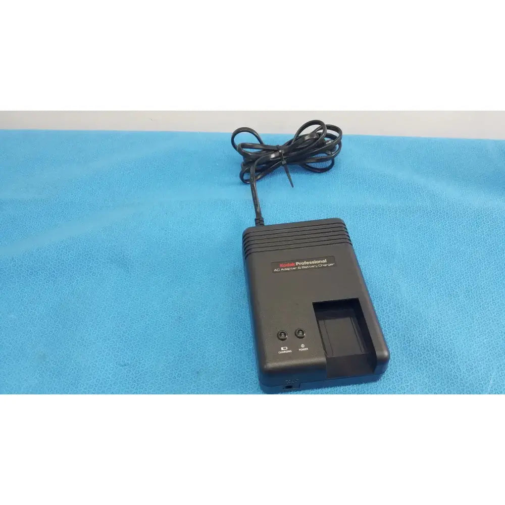 Kodak Professional DCS Pro 14n AC Adapter & Battery Charger w/ Charging Cable AC Adapter & Battery Charger, second-hand product photo 8