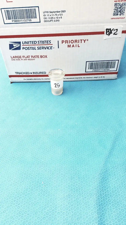 Reuse Medical Laboratory Glass Bushing Adapter, Inner to Outer Joint Other Medical & Lab Equipment, second-hand product photo 1