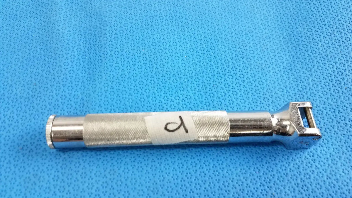Reuse Medical Laryngoscope Handle – Medical Equipment – Fiber Optic Compatible Laryngoscopes, second-hand product photo 1