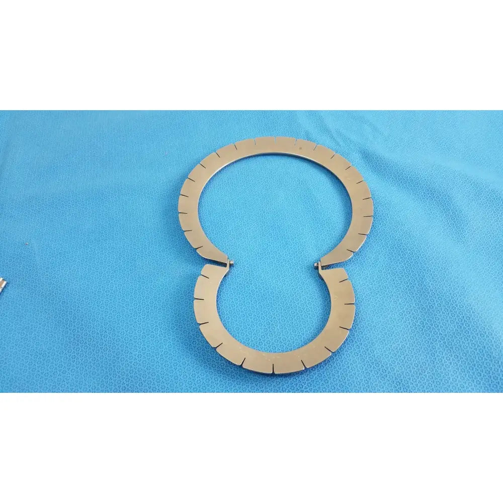 Reuse Medical Lone Star 3359 Surgical Retractor Ring Stainless Steel Surgical Retractors, second-hand product photo 1