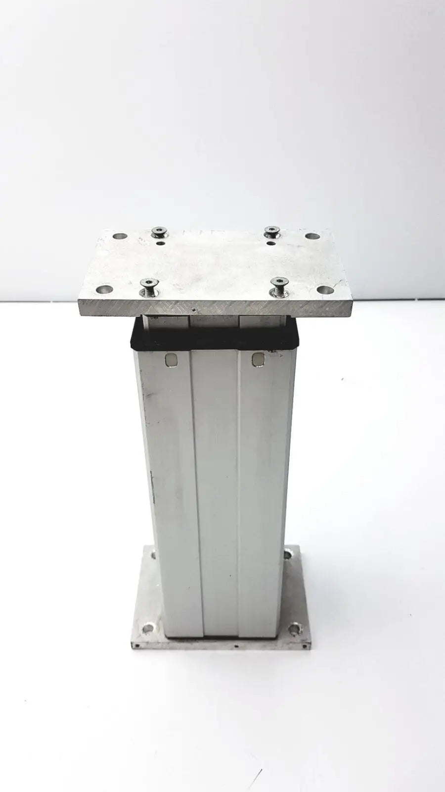 Reuse Medical Magnetic Elektromotoren AG CH 4410 Liestal Actuator Linear Actuators, second-hand product photo 1