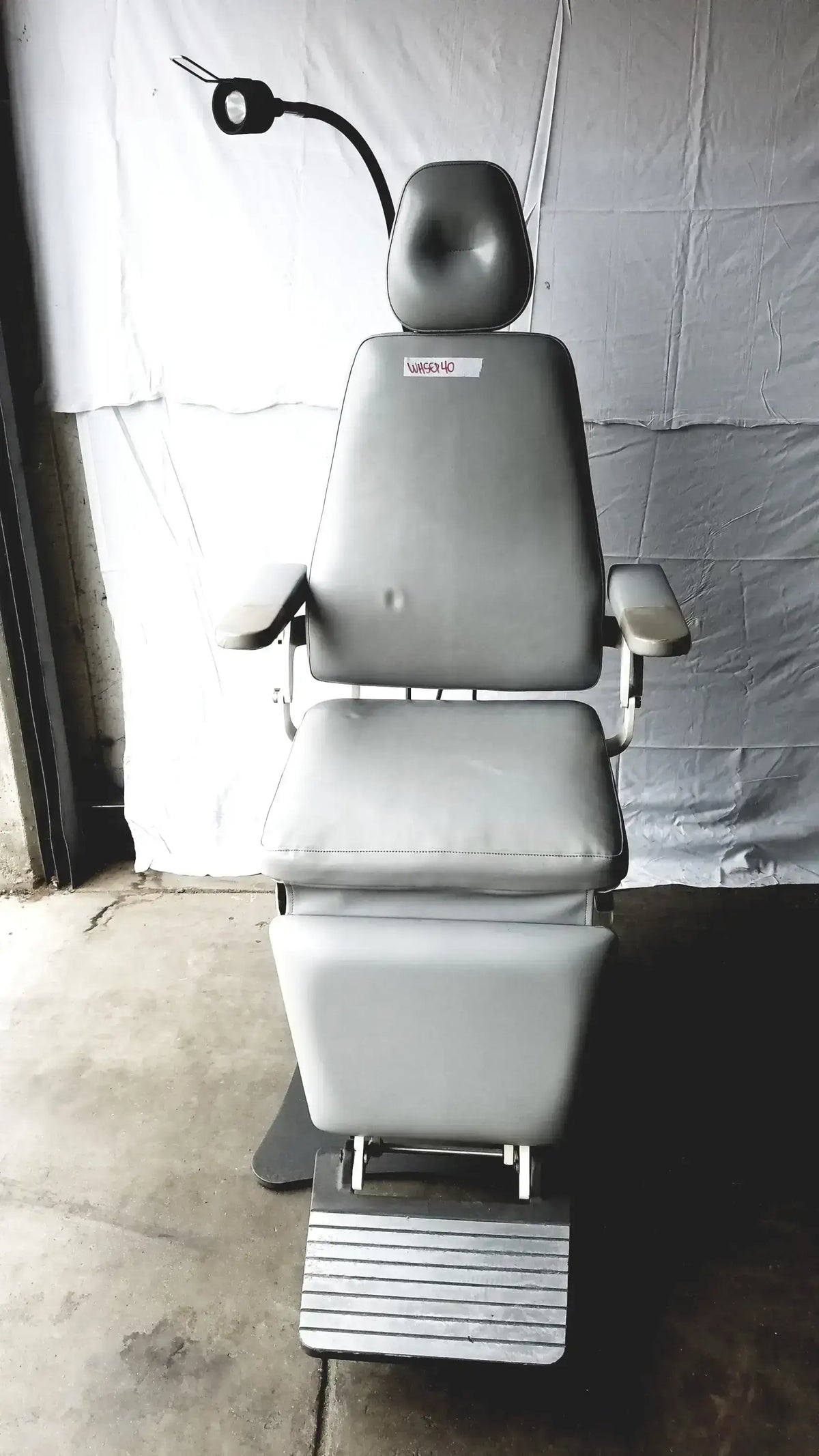 Reuse Medical Equipment Magnetic TLT10-AX31A-016 Power Exam Chair 2x24-28VDC 2x5.5A Swiss Made Powered Examination Chairs, as-is (for parts) product photo 32