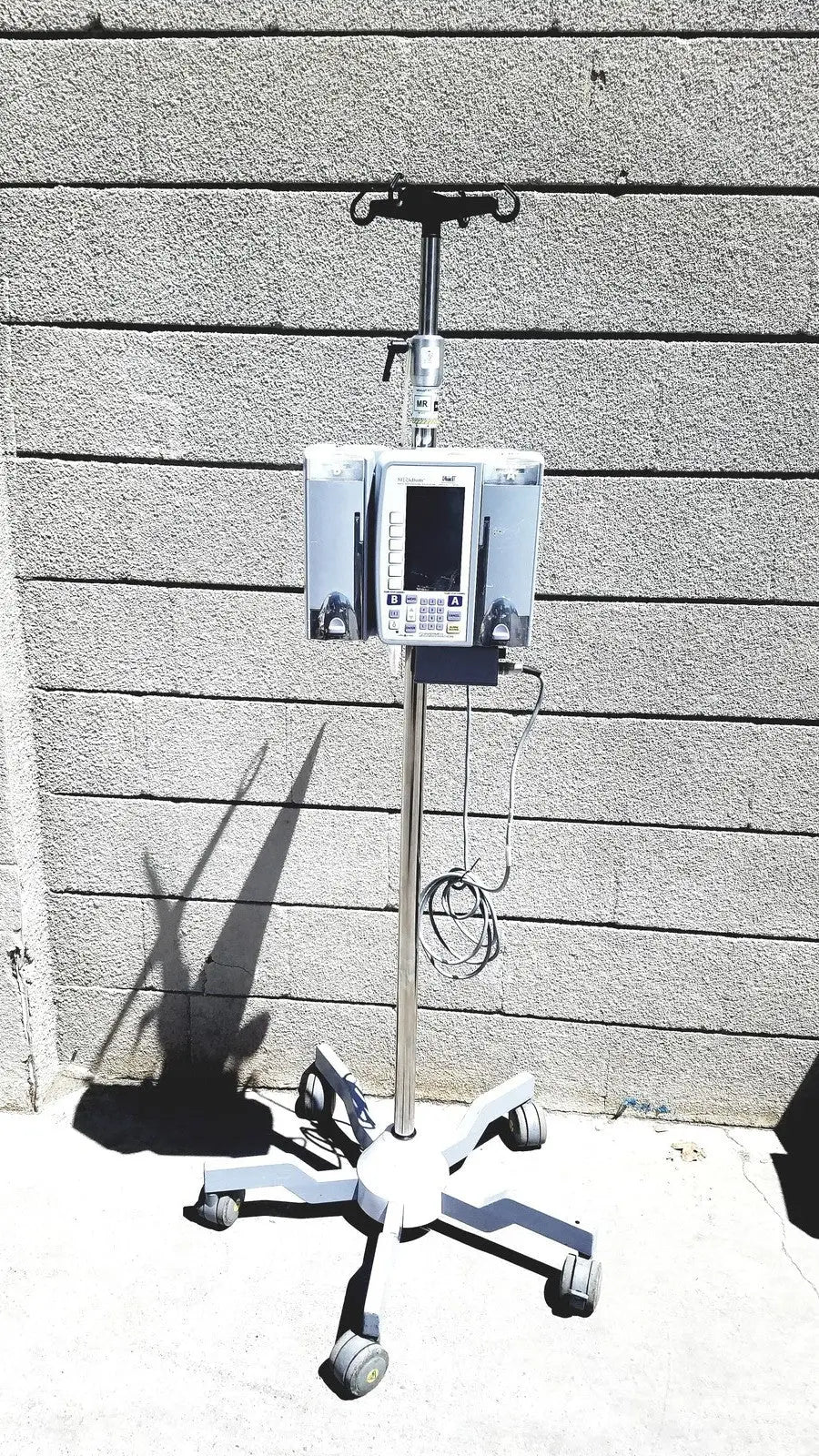 Reuse Medical Masimo Mridium 3600+ MRI Infusion Pump Monitoring Systems with Stand Other Medical & Lab Equipment, second-hand product photo 1